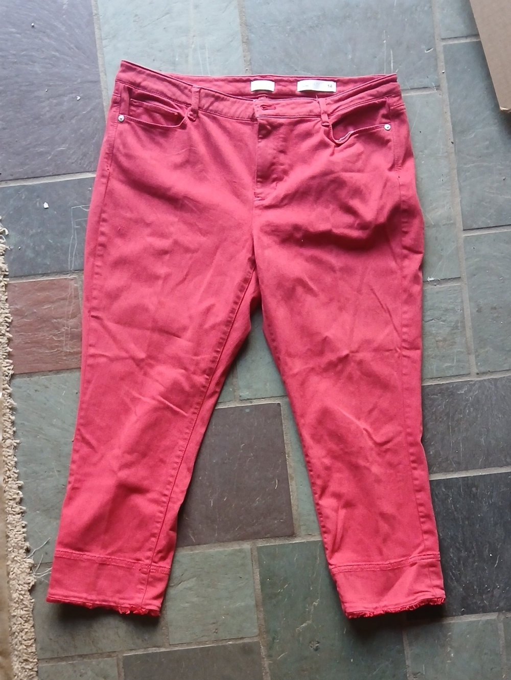 J. Jill Cropped Authentic Fit Cropped Red-Pink Frayed Cuffed Ankle Jeans Size 14